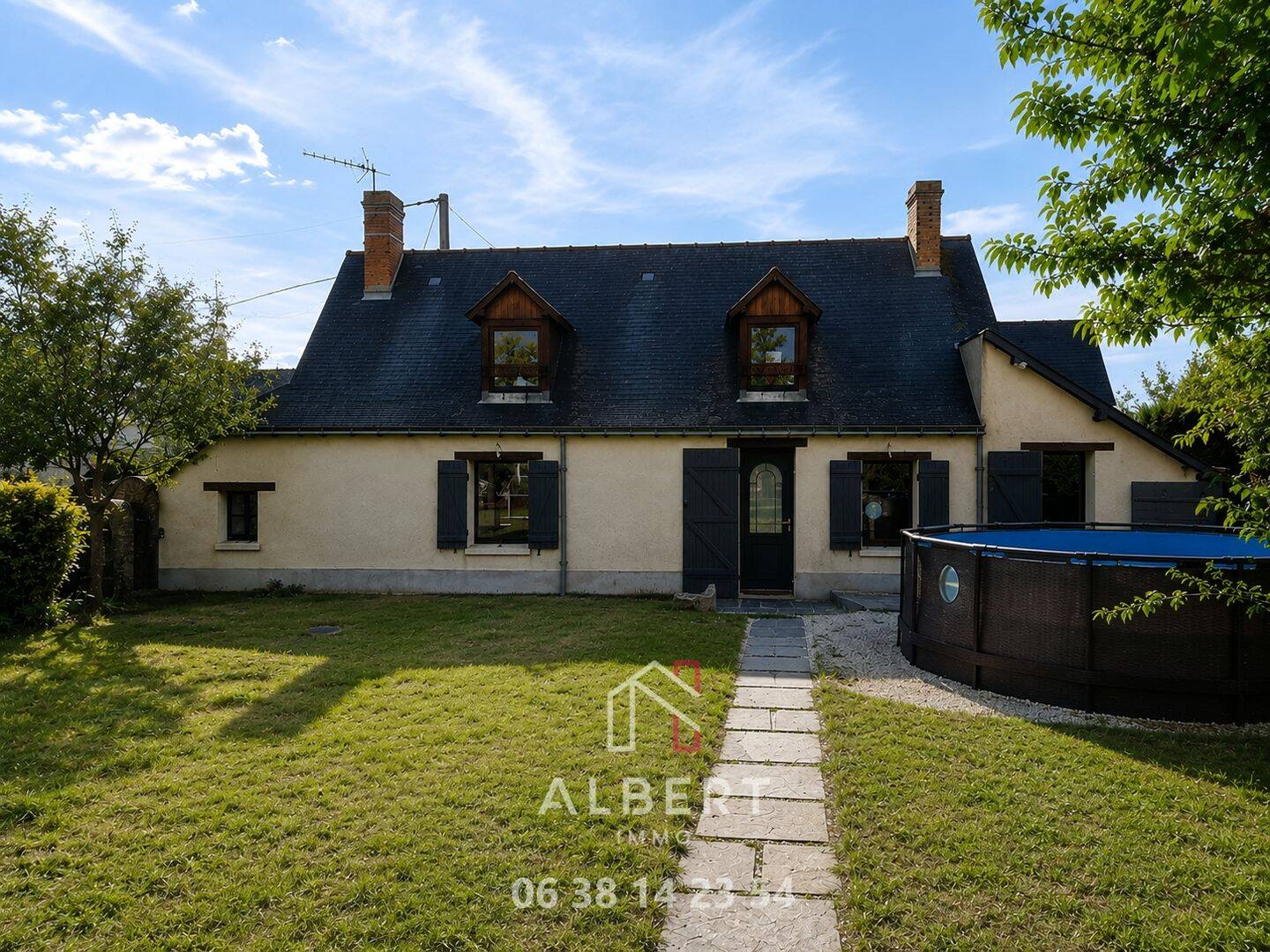Maison 3 pièces 100 m² · à Le Lion-d'Angers · 100 m² · 229 900 €