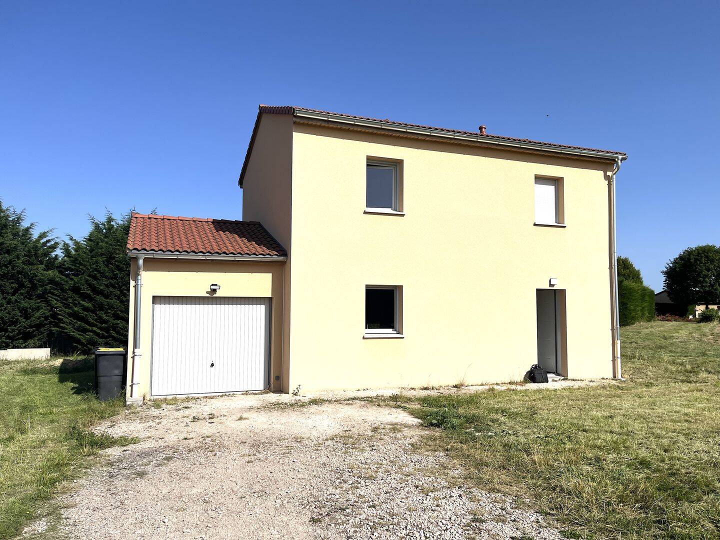 Maison 4 pièces 82 m² · à Saint-Trivier-de-Courtes · 81,6 m² · 229 000 €