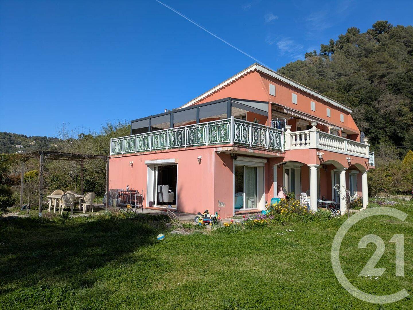Maison 4 pièces 111 m² · à Cagnes-sur-Mer · 111,1 m² · 549 000 €