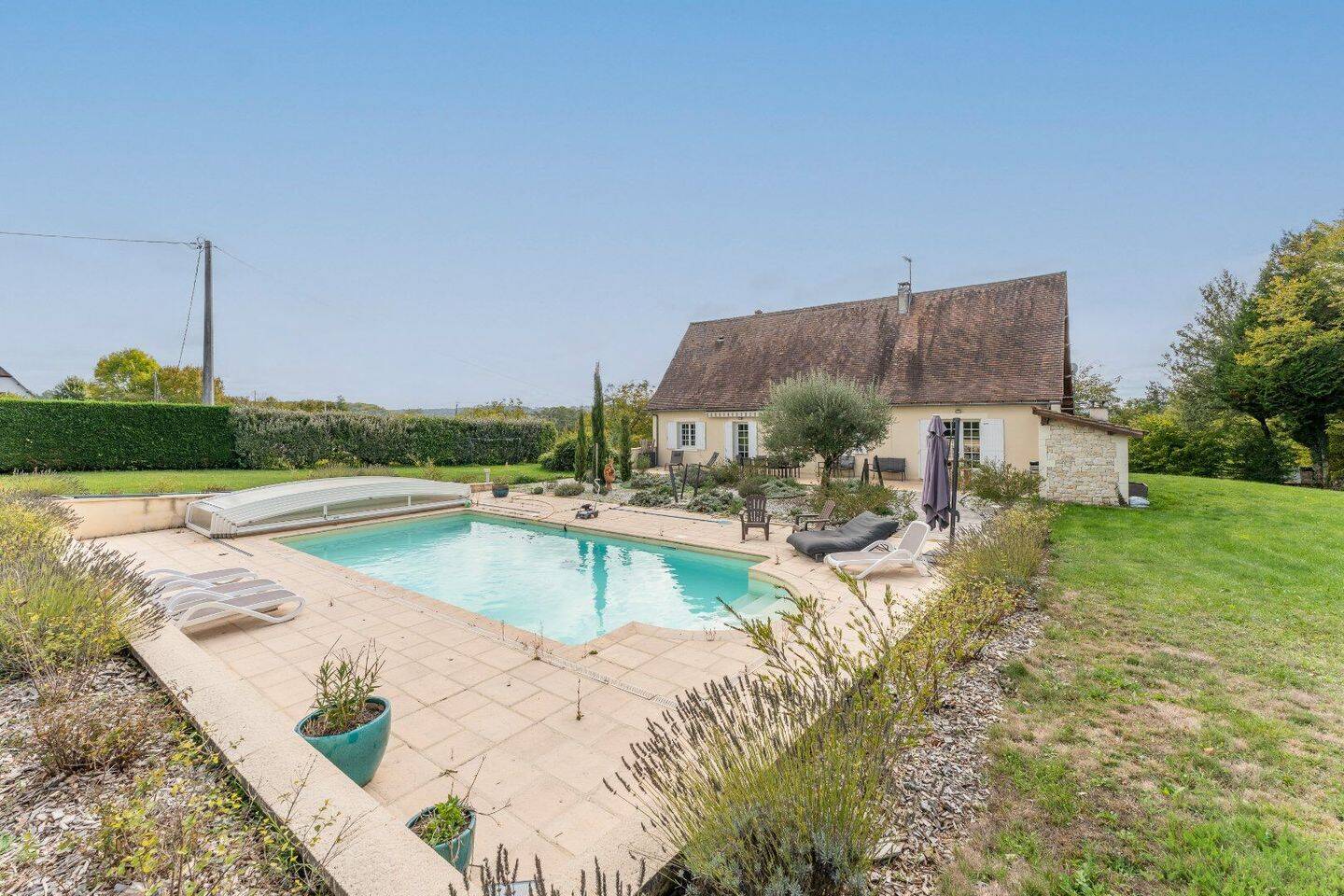 Maison 7 pièces 181 m² · à Bassillac Et Auberoche · 181 m² · 404 000 €
