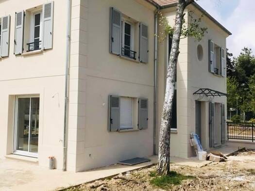 Terrain avec maison neuve à vendre 1 450 000 € 9 pièces 6 chambres 210 m² 710 m² de terrain Garches 92380