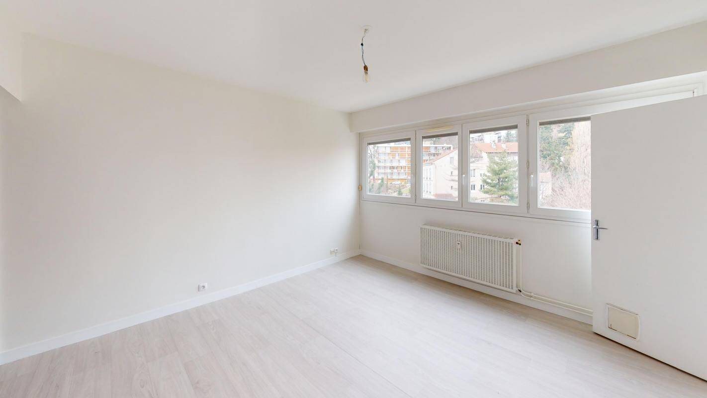 Appartement 2 pièces 54 m² · à Saint-Étienne · 54,3 m² · 590 €