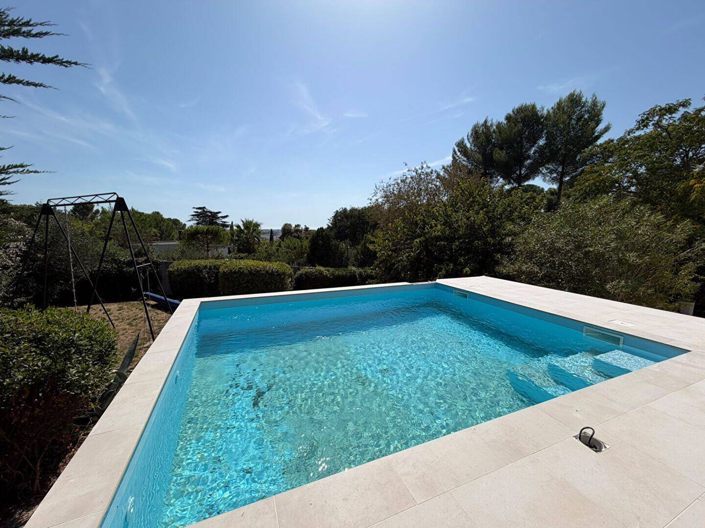 Maison 6 pièces 231 m² · à Castelnau-le-lez · 231 m² · 4 500 €/mois