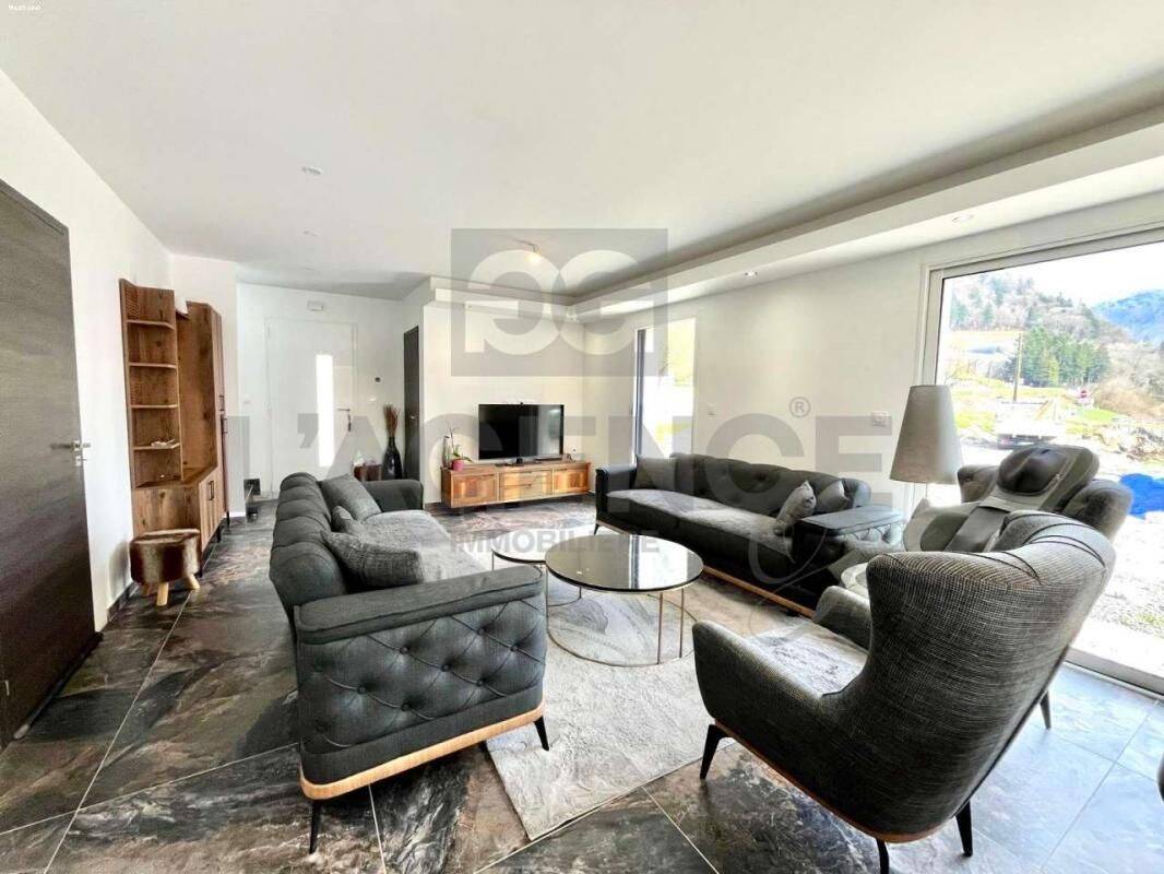 Maison 4 pièces 122 m² · à Saint-Jeoire · 122 m² · 485 000 €