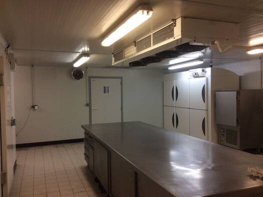 Entrepôt à vendre 280 000 € 344 m² d'espace de stockage Saint Liesne-Centre Est Melun 77000