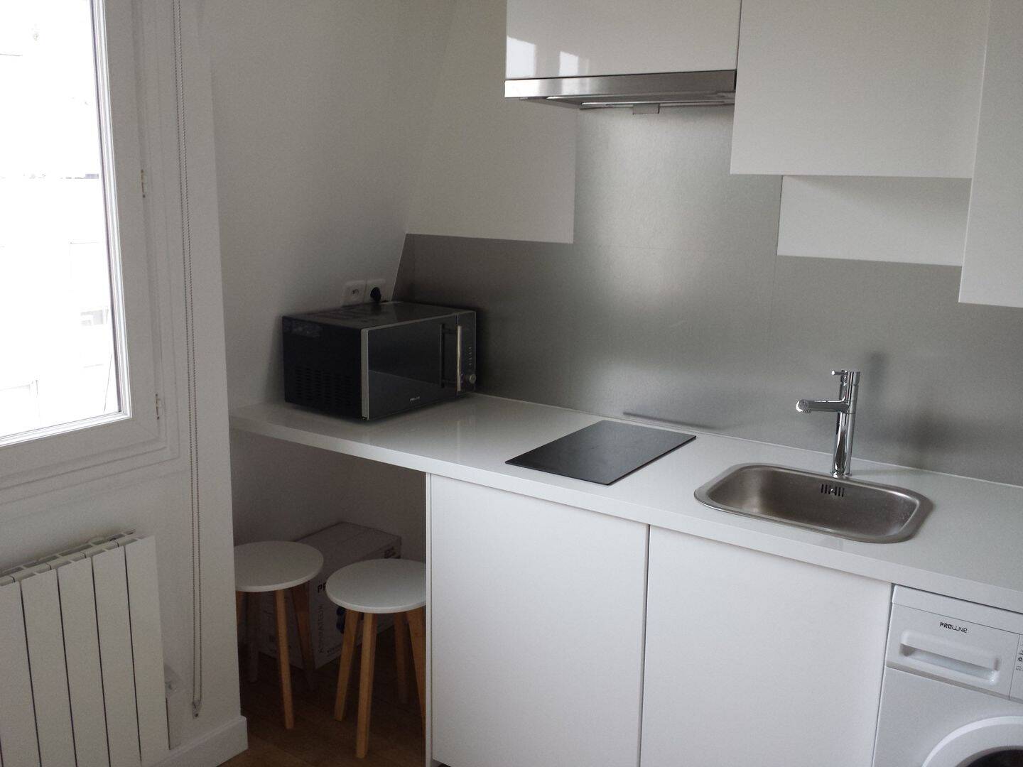 Appartement 1 pièce 10 m² · à Paris 18ème Arrondissement · 9,8 m² · 409 €