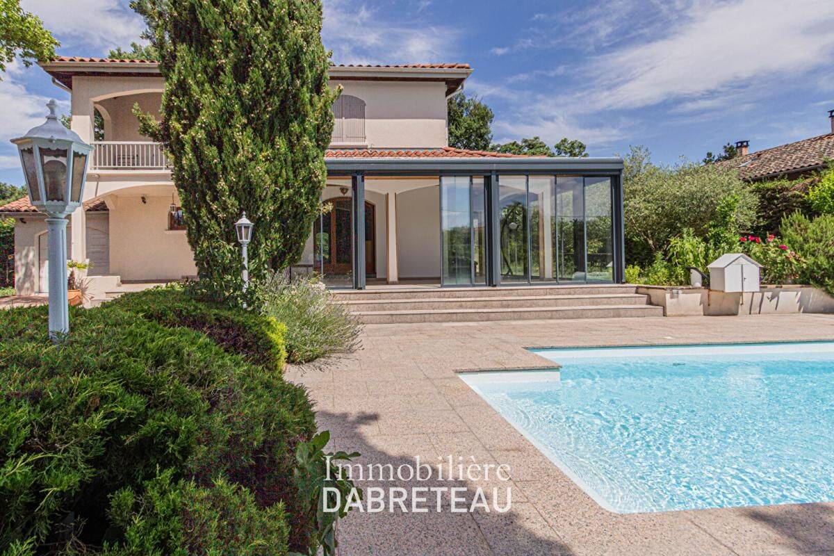 Maison 6 pièces 210 m² · à Montagny · 210 m² · 650 000 €