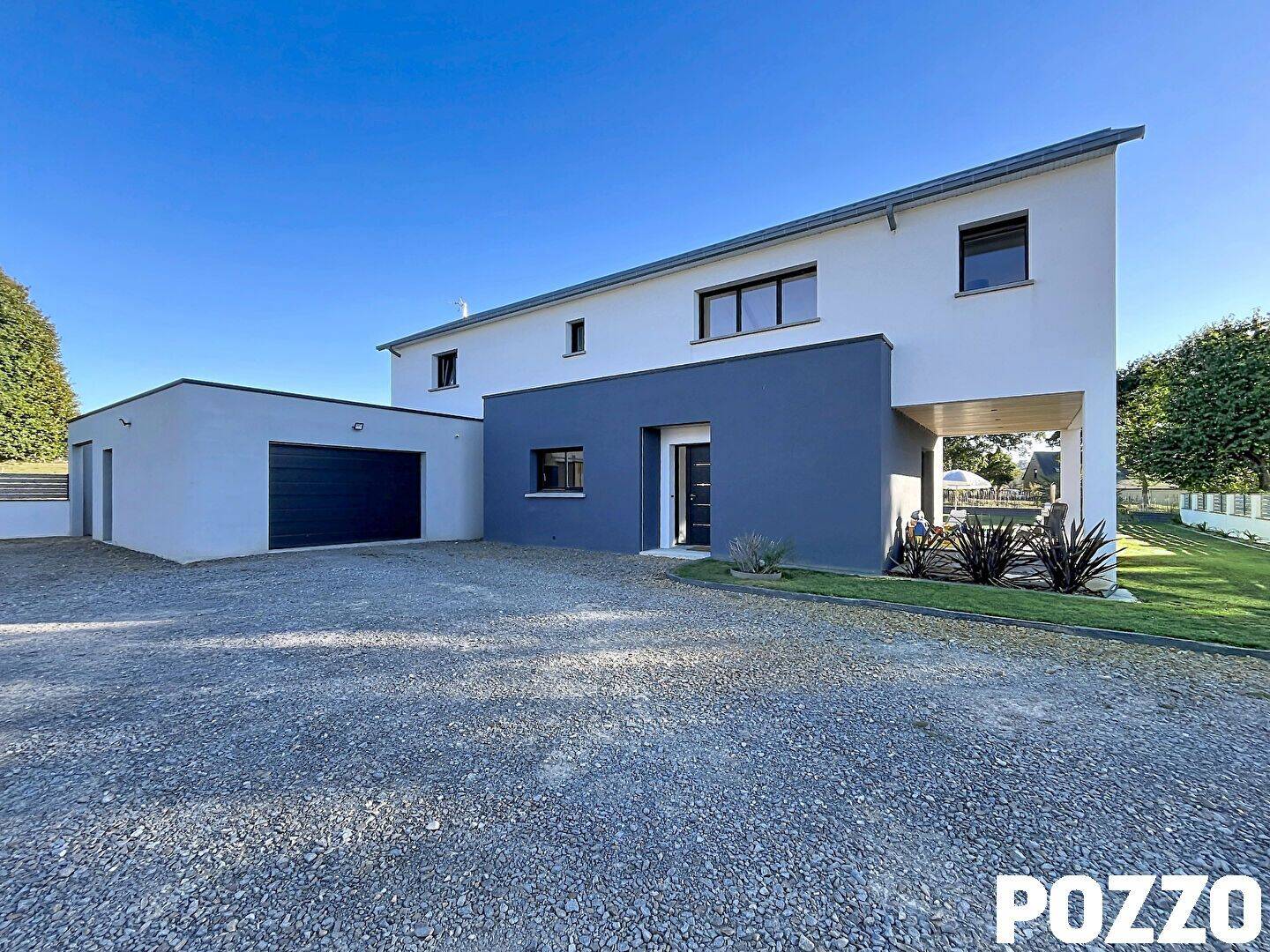 Maison 6 pièces 161 m² · à Saint-Hilaire-du-Harcouët · 161 m² · 359 000 €