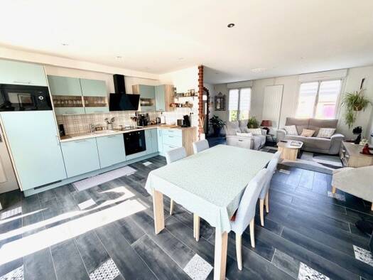 Maison à vendre 286 000 € 6 pièces 5 chambres 122 m² 527 m² de terrain Erdre-en-Anjou 49220