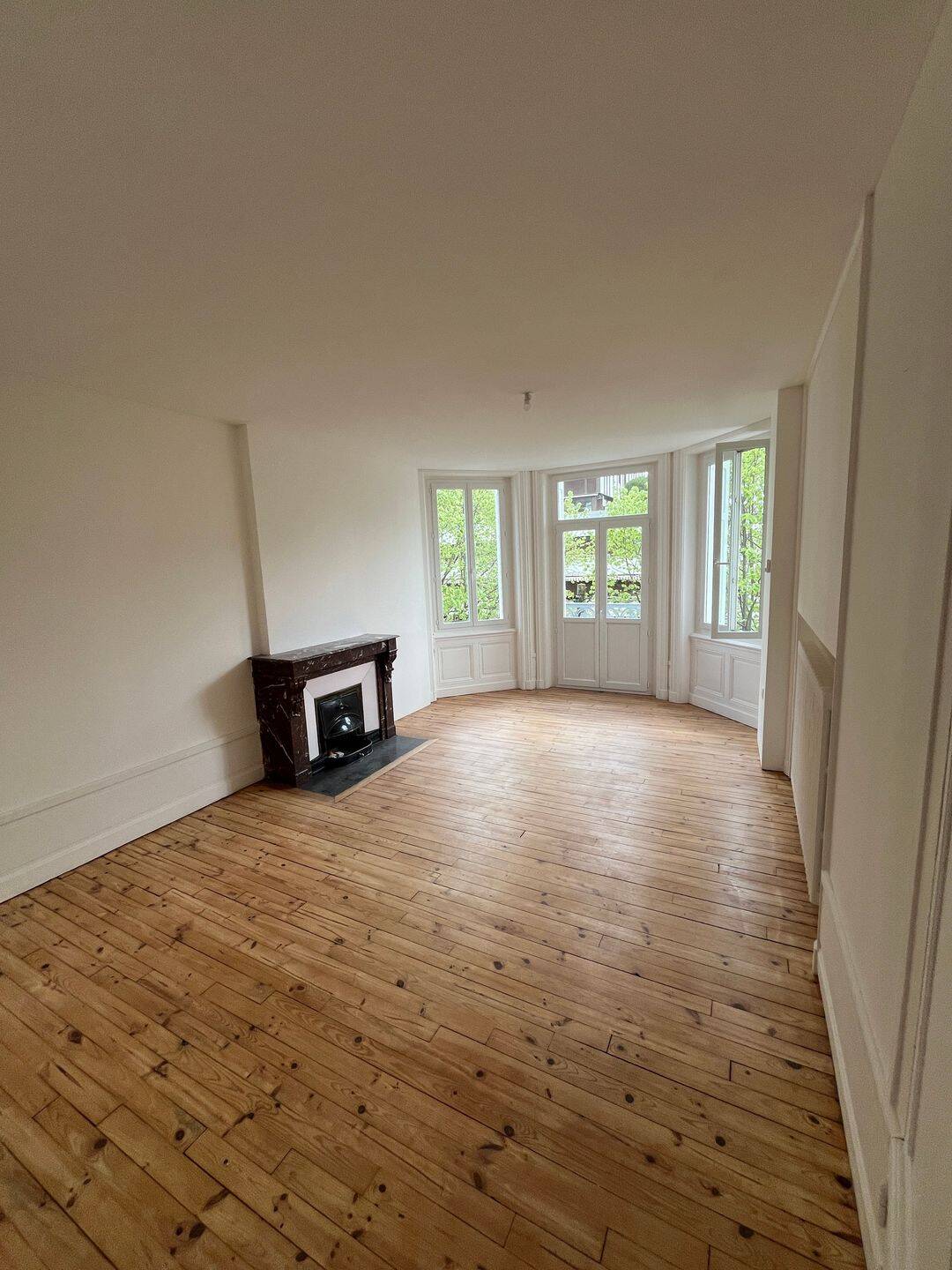 Appartement 5 pièces 111 m² · à Saint-Étienne · 111 m² · 957 €