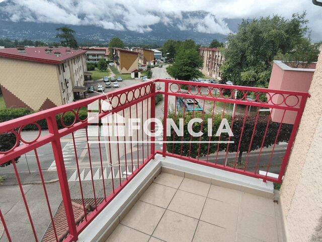 Appartement 2 pièces 52 m² · à Domène · 51,9 m² · 695 €