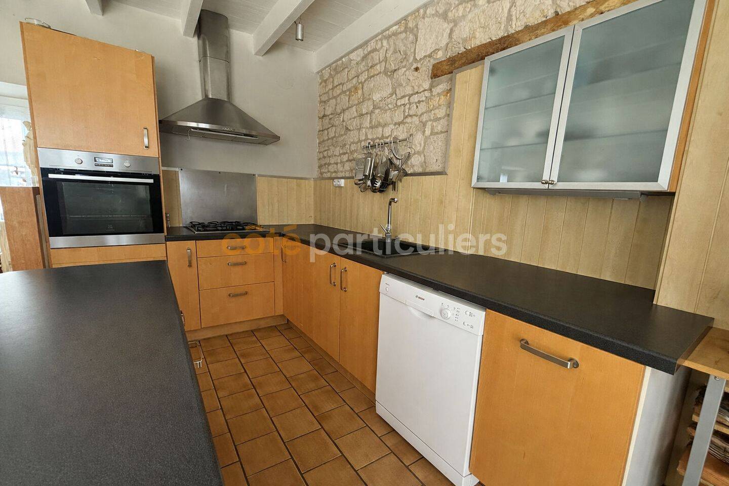 Maison 7 pièces 209 m² · à Les Magnils-Reigniers · 209 m² · 310 000 €