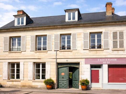 Immeuble à vendre 535 000 € 605 m² Centre Ville Est Lisieux 14100