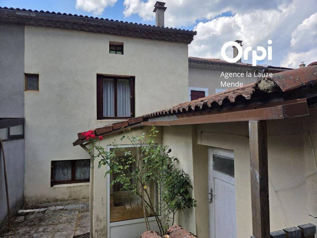 Maison 3 pièces 69 m² · à Laveyrune · 69 m² · 66 000 €