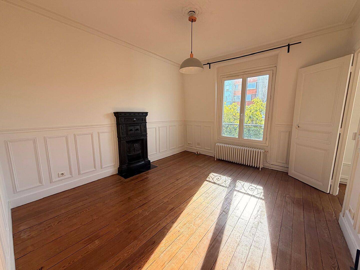 Appartement 2 pièces 44 m² · à Paris 14ème Arrondissement · 44,5 m² · 1 350 €/mois