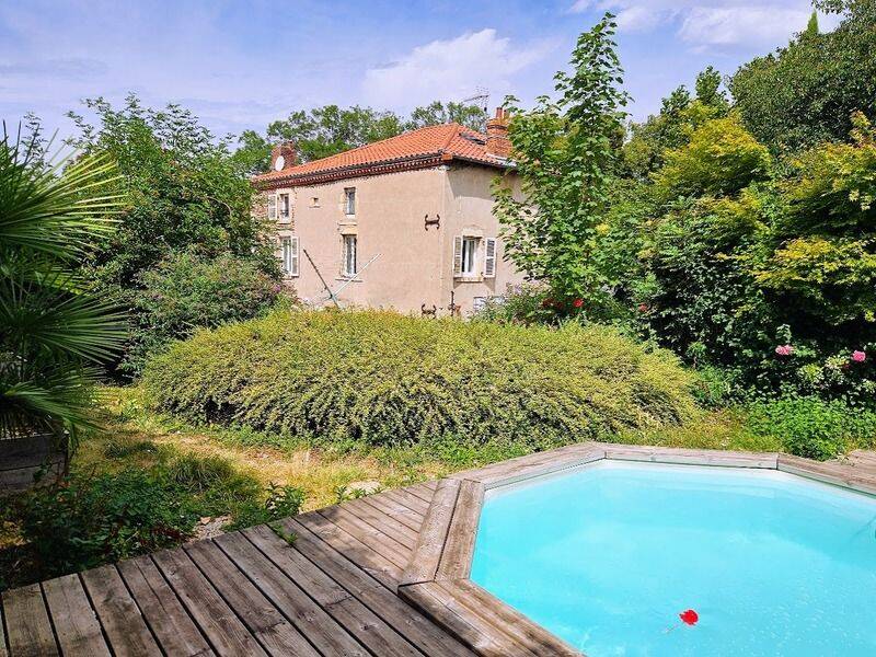 Maison 7 pièces 173 m² · à Chauriat · 173 m² · 288 000 €