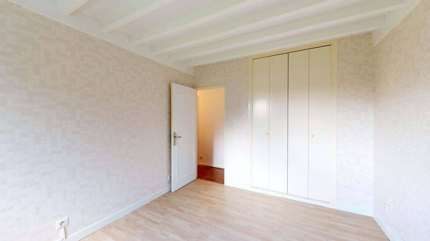 Apartment in Avenue des Champs Perdrix, Dijon for 83 m² with 3 b — 8