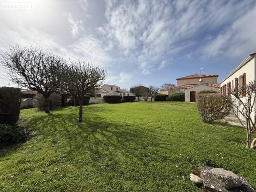 Maison de plain-pied à vendre 450 000 € 6 pièces 4 chambres 135 m² 1 258 m² de terrain Saint-Vincent-sur-Jard 85520