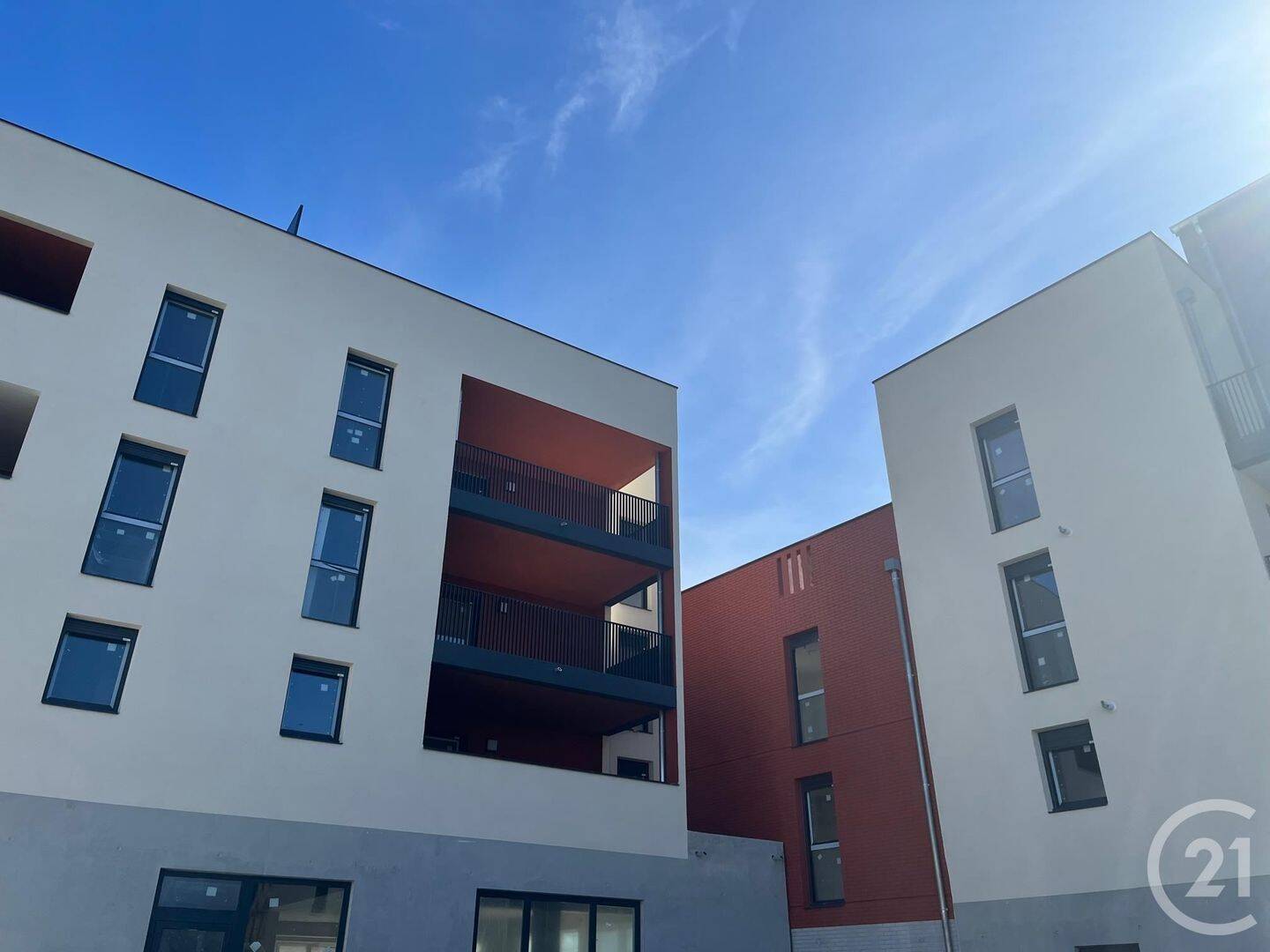 Appartement 1 pièce 38 m² · à Pont-de-Chéruy · 38,2 m² · 630 €