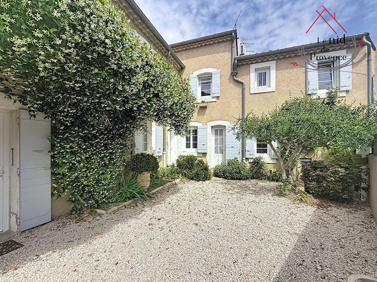 Maison 6 pièces 157 m² · à Jonquerettes · 157 m² · 550 000 €