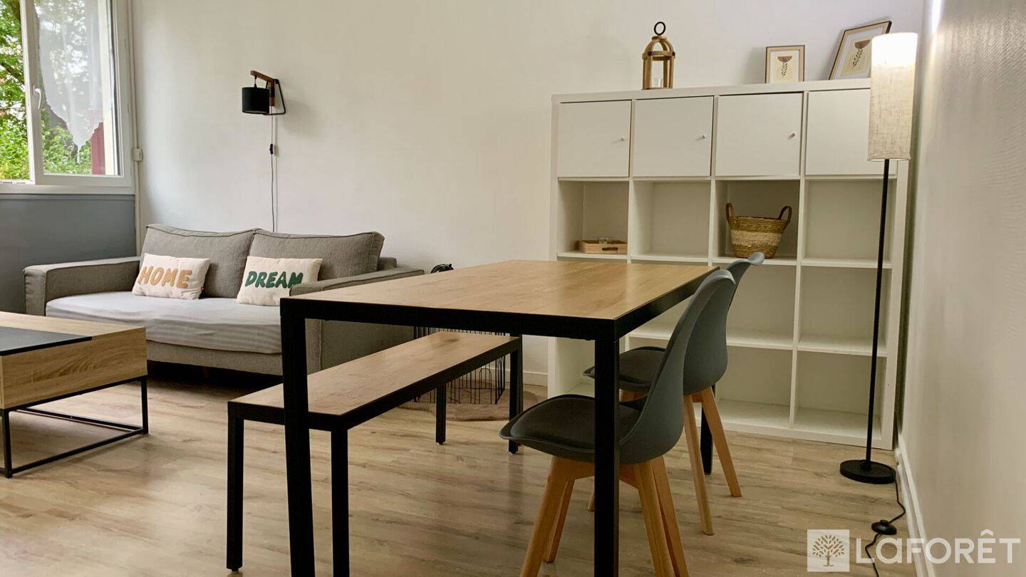 Appartement 2 pièces 43 m² · à Fontainebleau · 43 m² · 1 000 €