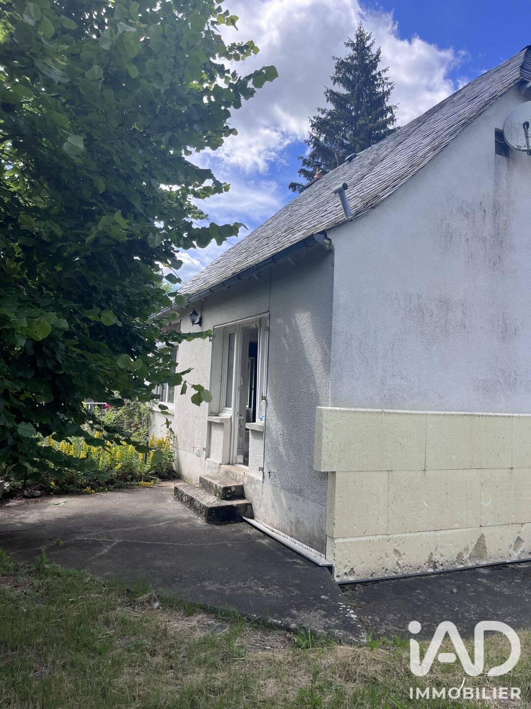 Maison 6 pièces 93 m² · à Condat · 93 m² · 95 000 €