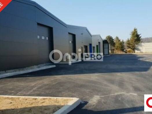 Local d'activités à louer 2 050 € 302,2 m² d'espace de stockage Romans-sur-Isère 26100