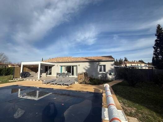 Maison de plain-pied à vendre 534 000 € 4 pièces 2 chambres 100,1 m² 1 017 m² de terrain Gargas 84400