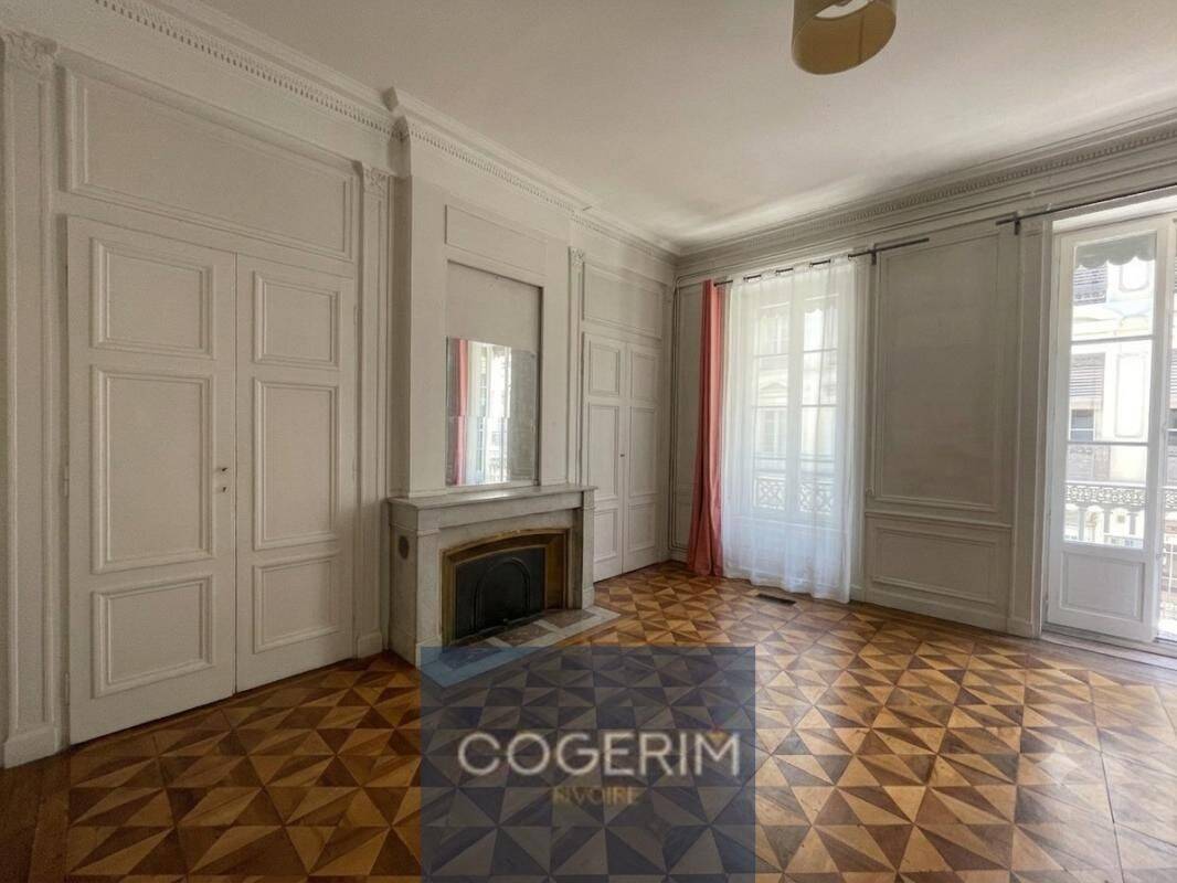 Appartement 3 pièces 94 m² · à Lyon 2ème Arrondissement · 94 m² · 1 324 €