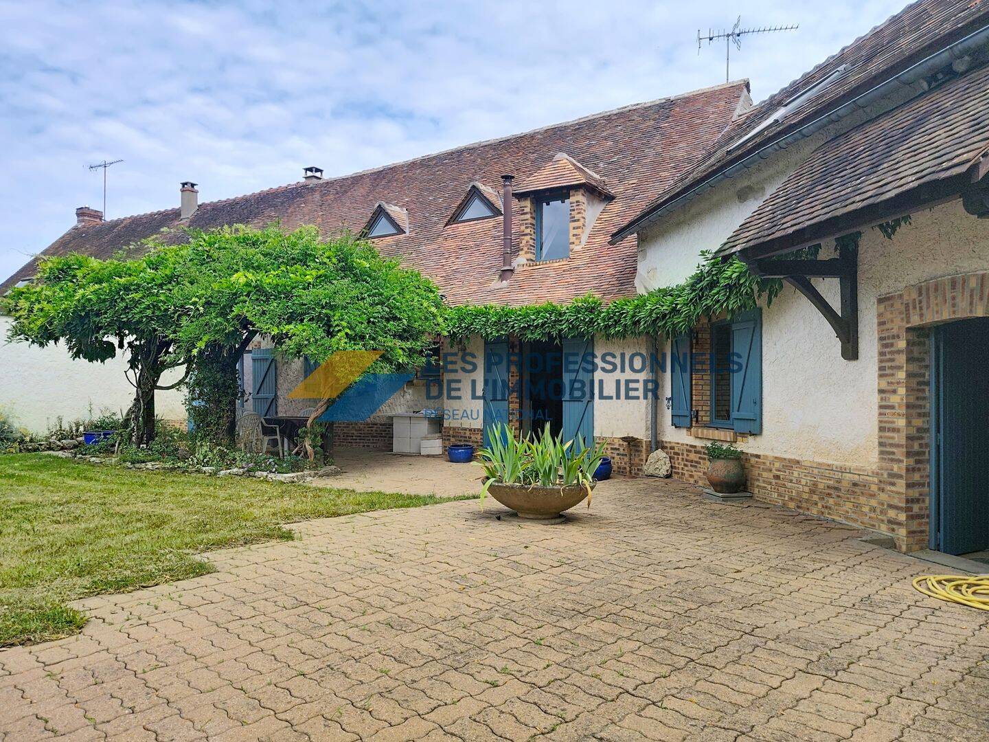 Maison 7 pièces 206 m² · à Amilly · 206 m² · 350 000 €