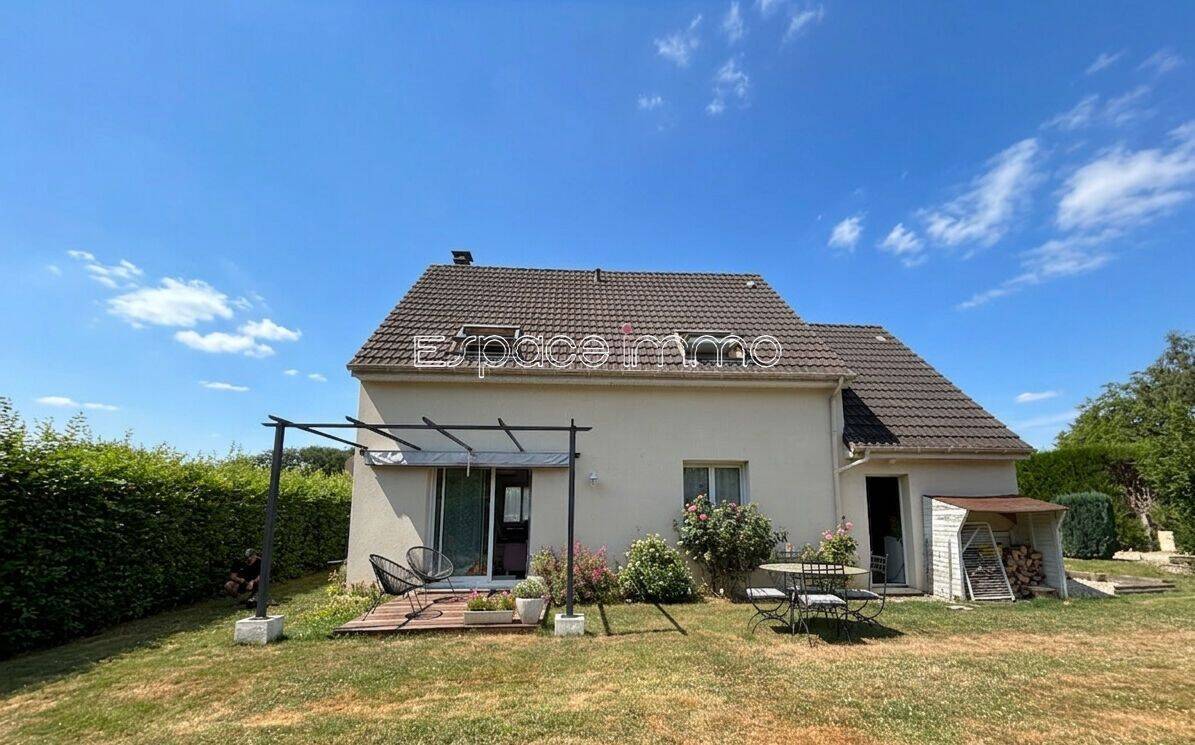 Maison 5 pièces 91 m² · à Sierville · 91 m² · 227 000 €