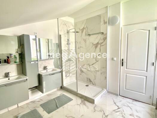 Maison à vendre 452 000 € 8 pièces 6 chambres 226 m² 1 149 m² de terrain Villers-Bretonneux 80800