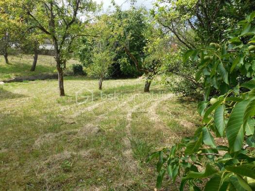 Terrain constructible à vendre 34 000 € 1 271 m² de terrain Attigny 08130
