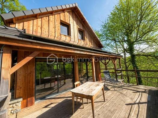 Chalet à vendre 369 000 € 10 pièces 5 chambres 167,7 m² 9 000 m² de terrain Secteur Pavillonnaire Bagnères-de-Bigorre 65200