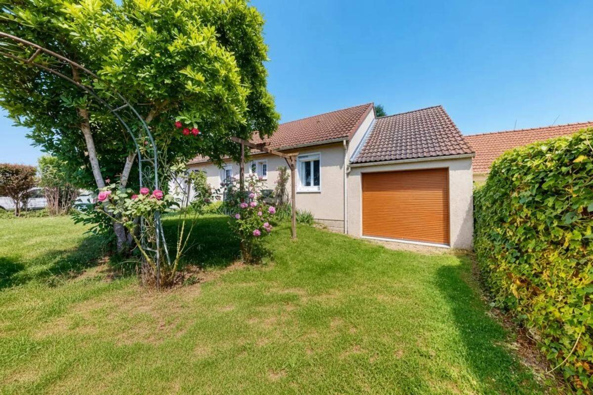 Maison 6 pièces 154 m² · à Chéroy · 154 m² · 219 000 €