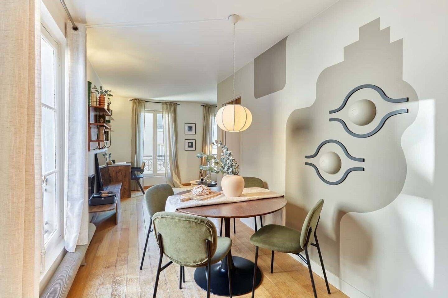 Appartement 2 pièces 77 m² · à Paris 3ème Arrondissement · 77 m² · 3 662 €