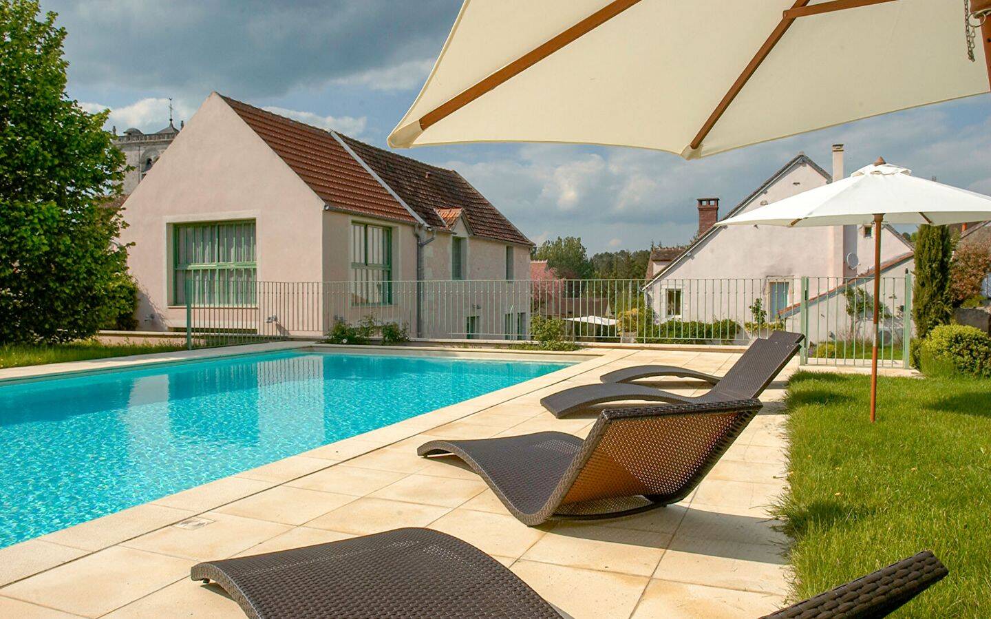 Maison 12 pièces 335 m² · à Vézelay · 335 m² · 599 000 €