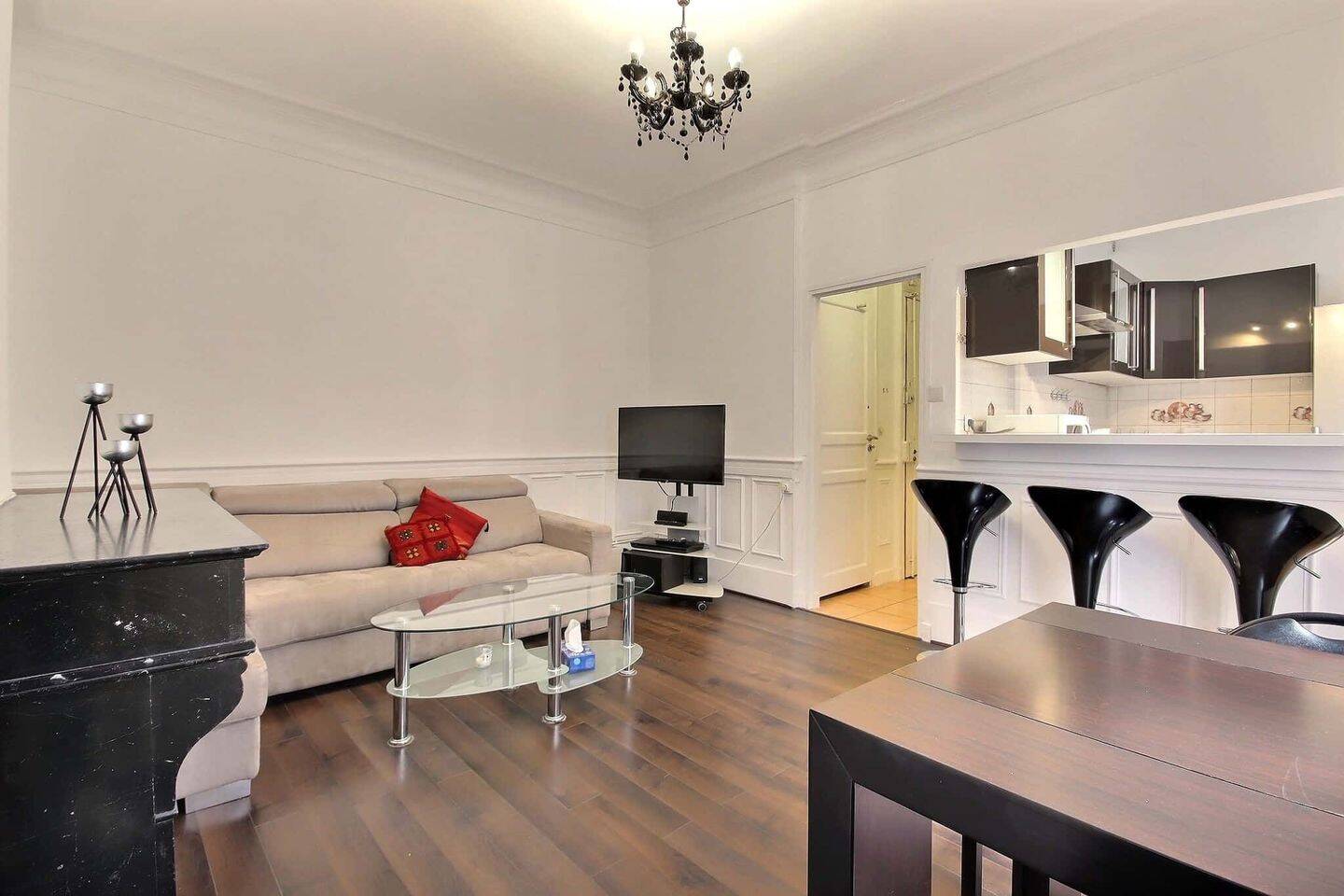 Appartement 1 pièce 45 m² · à Paris 15ème Arrondissement · 45 m² · 2 014 €