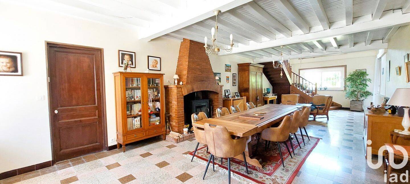Maison 10 pièces 325 m² · à Dompierre-sur-Veyle · 325 m² · 540 000 €