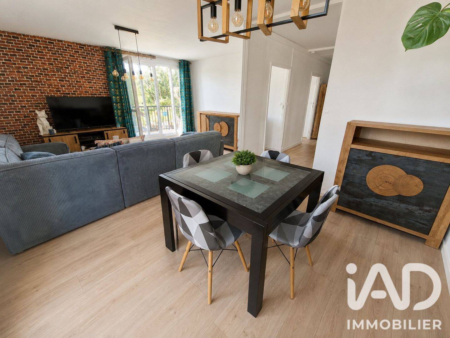 Appartement 3 pièces 77 m² · à Saint-Pierre-des-Corps · 76,9 m² · 106 000 €