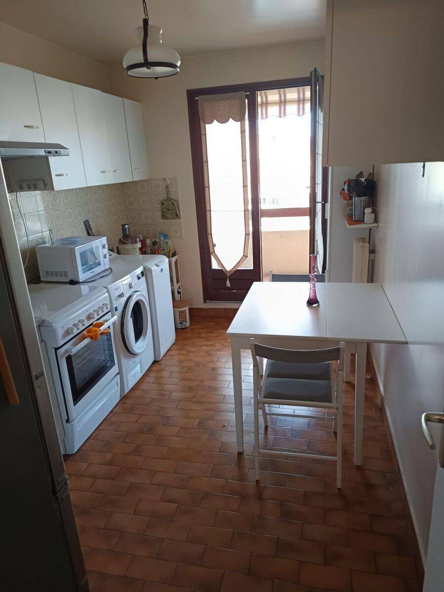 Appartement 4 pièces 86 m² · à Avignon · 86 m² · 980 €