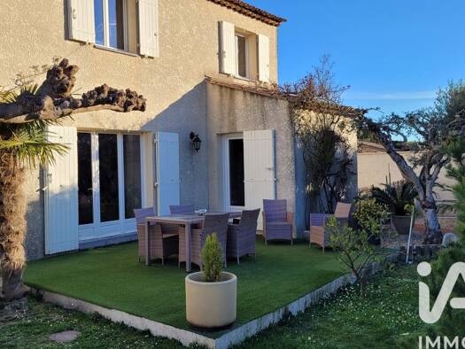 Maison à vendre 410 000 € 4 pièces 3 chambres 90 m² 500 m² de terrain Maillane 13910