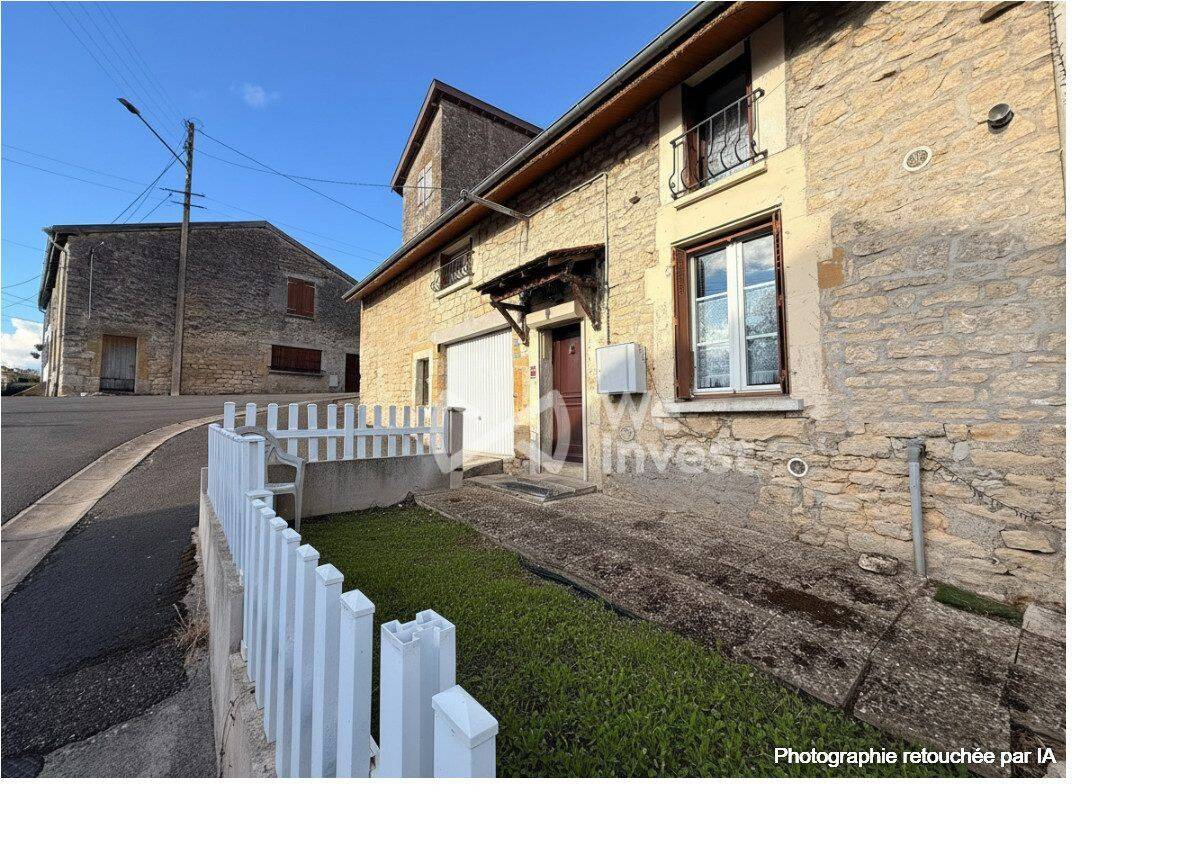 Maison 4 pièces 104 m² · à Stenay · 104 m² · 95 000 €