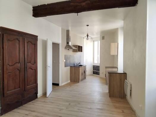 Appartement à louer 550 € 2 pièces 1 chambre 52,2 m² 2 étages Saint-Ambroix 30500