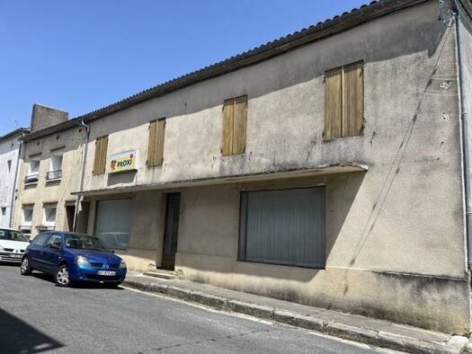 Immeuble à vendre 98 280 € 300 m² Lévignac-de-Guyenne 47120
