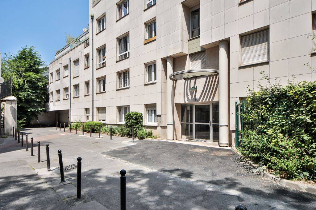 Appartement 4 pièces 110 m² · à Paris 10ème Arrondissement · 110 m² · 2 869 €