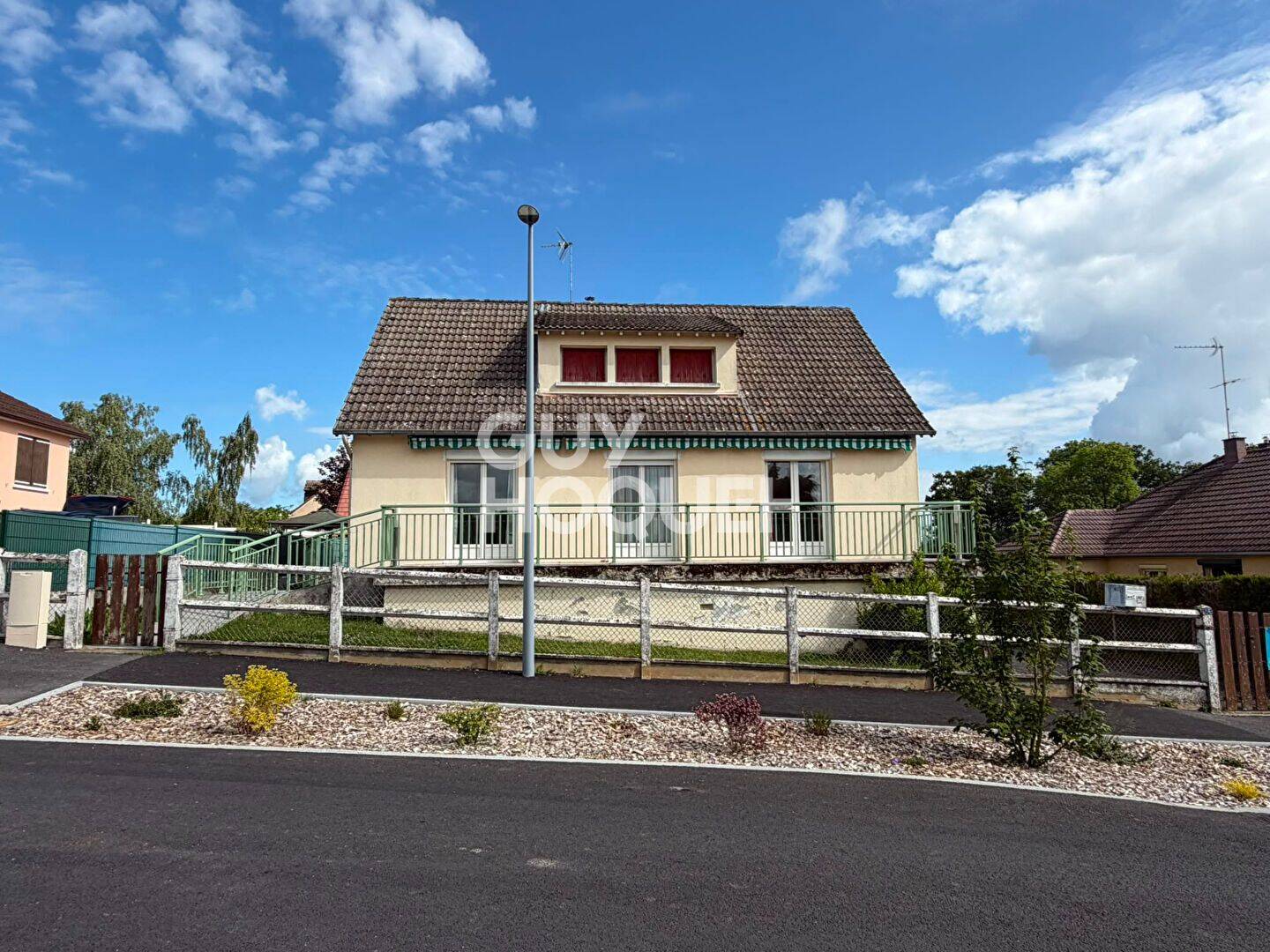 Maison 5 pièces 100 m² · à Barjouville · 100 m² · 240 000 €