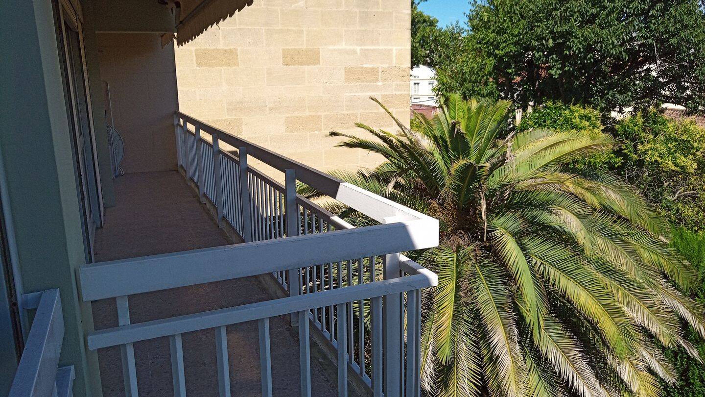 Appartement 5 pièces 95 m² · à Aix-en-Provence · 95 m² · 530 €