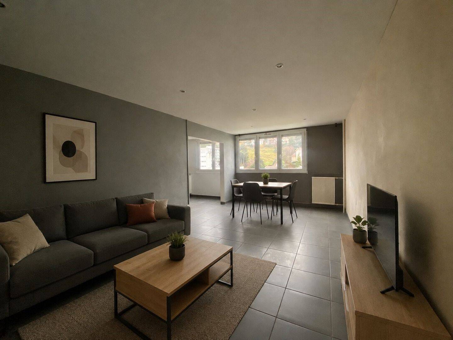 Appartement 5 pièces 93 m² · à Saint-Étienne · 93 m² · 80 000 €