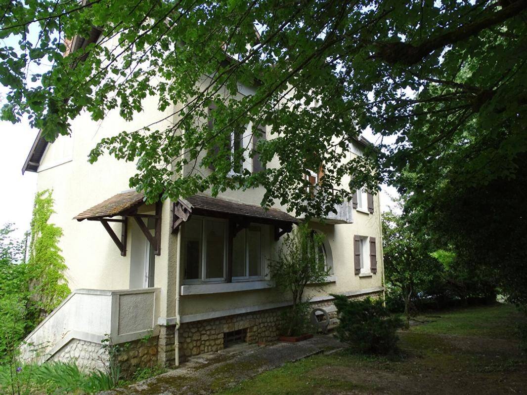 Maison 4 pièces 131 m² · à Thenon · 131 m² · 180 200 €